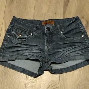 Free Culture Jean shorts